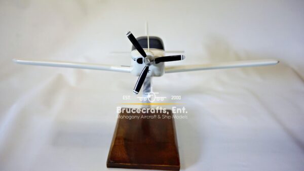 Model of Piper Arrow II PA-28R-200 with detailed craftsmanship.